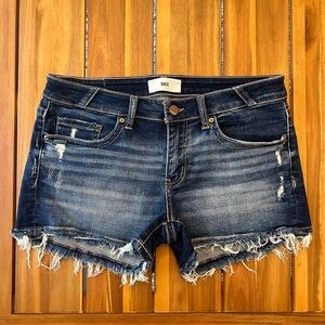 BKE Stella Stretch Short - NWOT